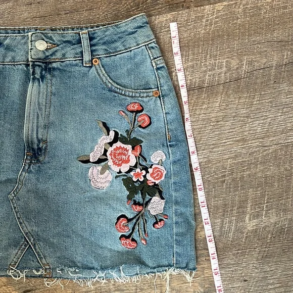 Topshop Denim Mini Skirt - Picture 6 of 6